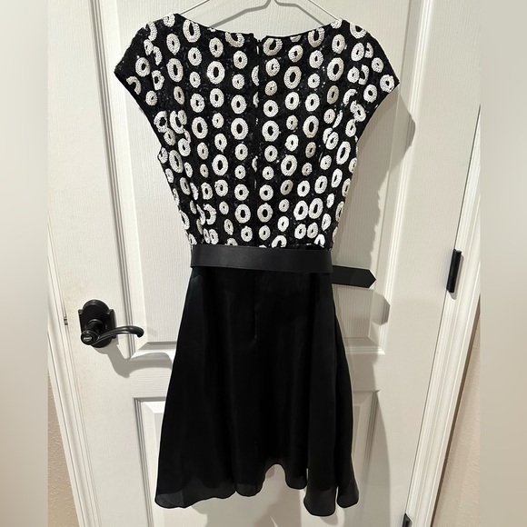 Mikahl Aghal Black and White Sequin and Silk Cocktail Dress - Picture 4 of 8